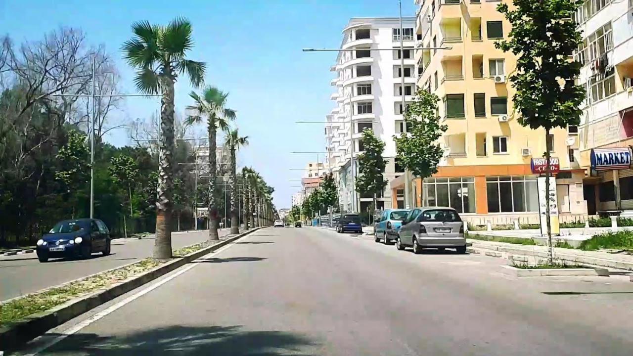 Vila M Vera Rooms With Kitchen And Apartments Durres Exterior photo