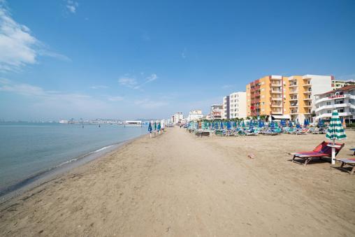 Vila M Vera Rooms With Kitchen And Apartments Durres Exterior photo