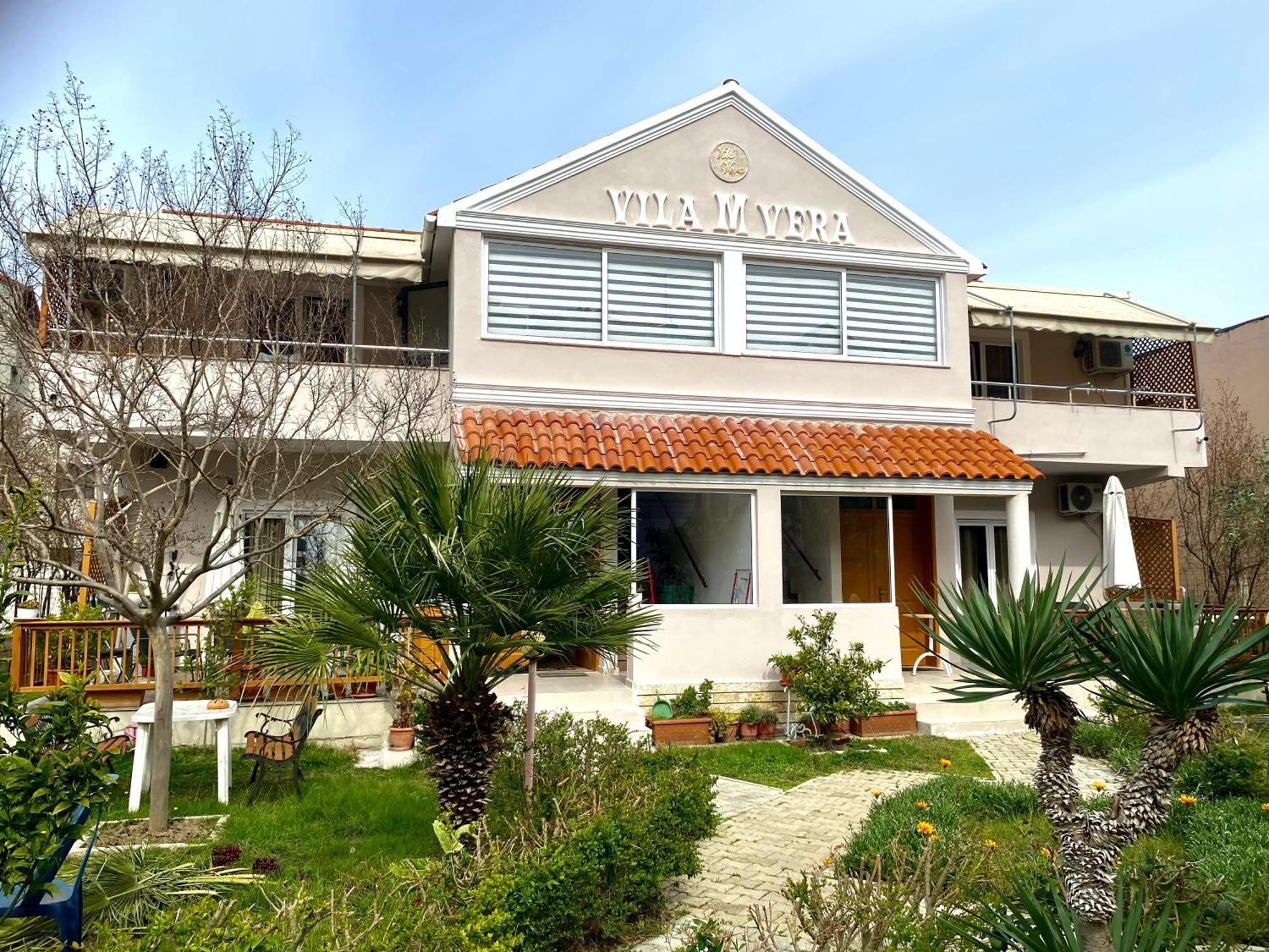 Vila M Vera Rooms With Kitchen And Apartments Durres Exterior photo