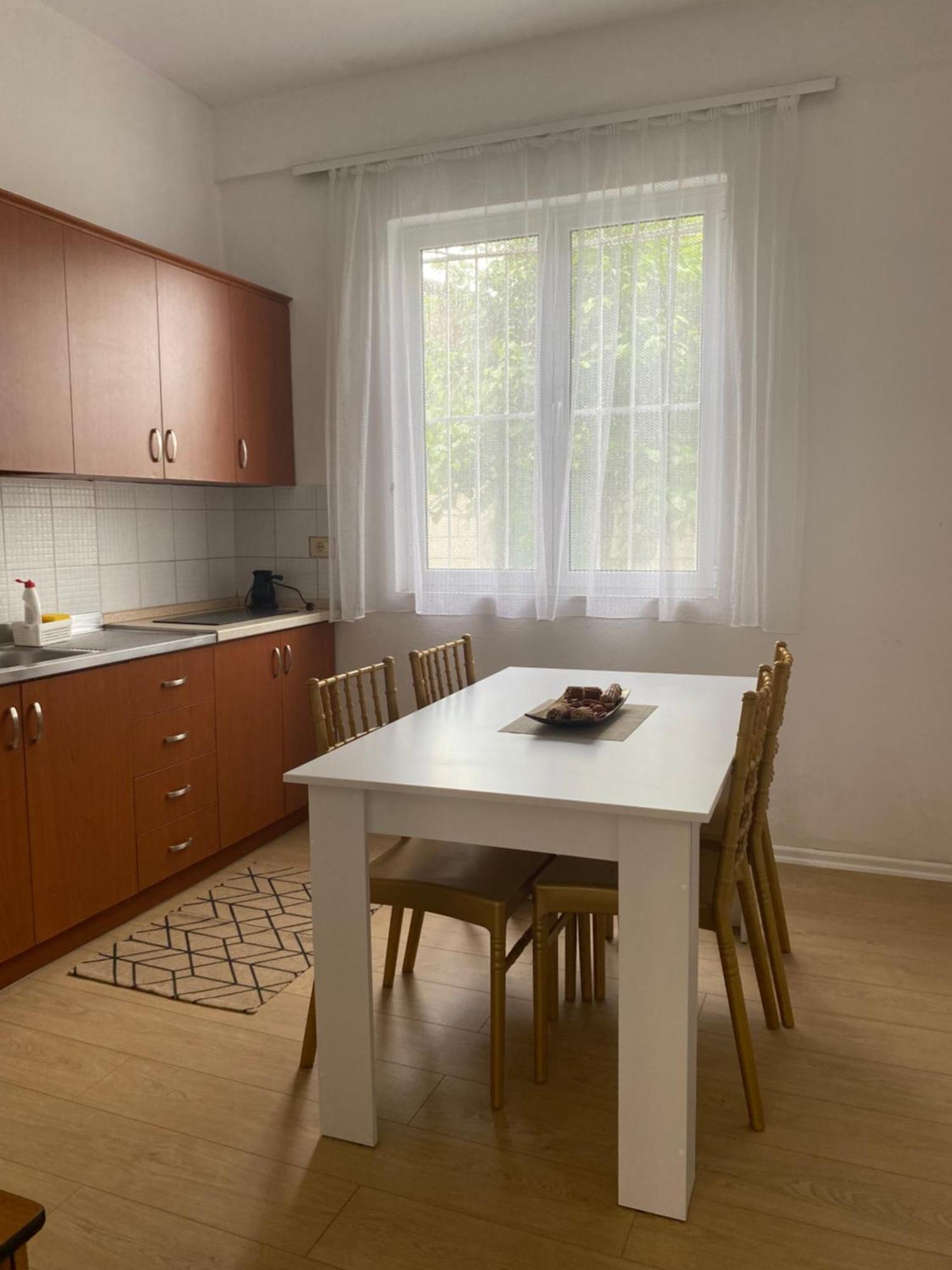 Vila M Vera Rooms With Kitchen And Apartments Durres Exterior photo