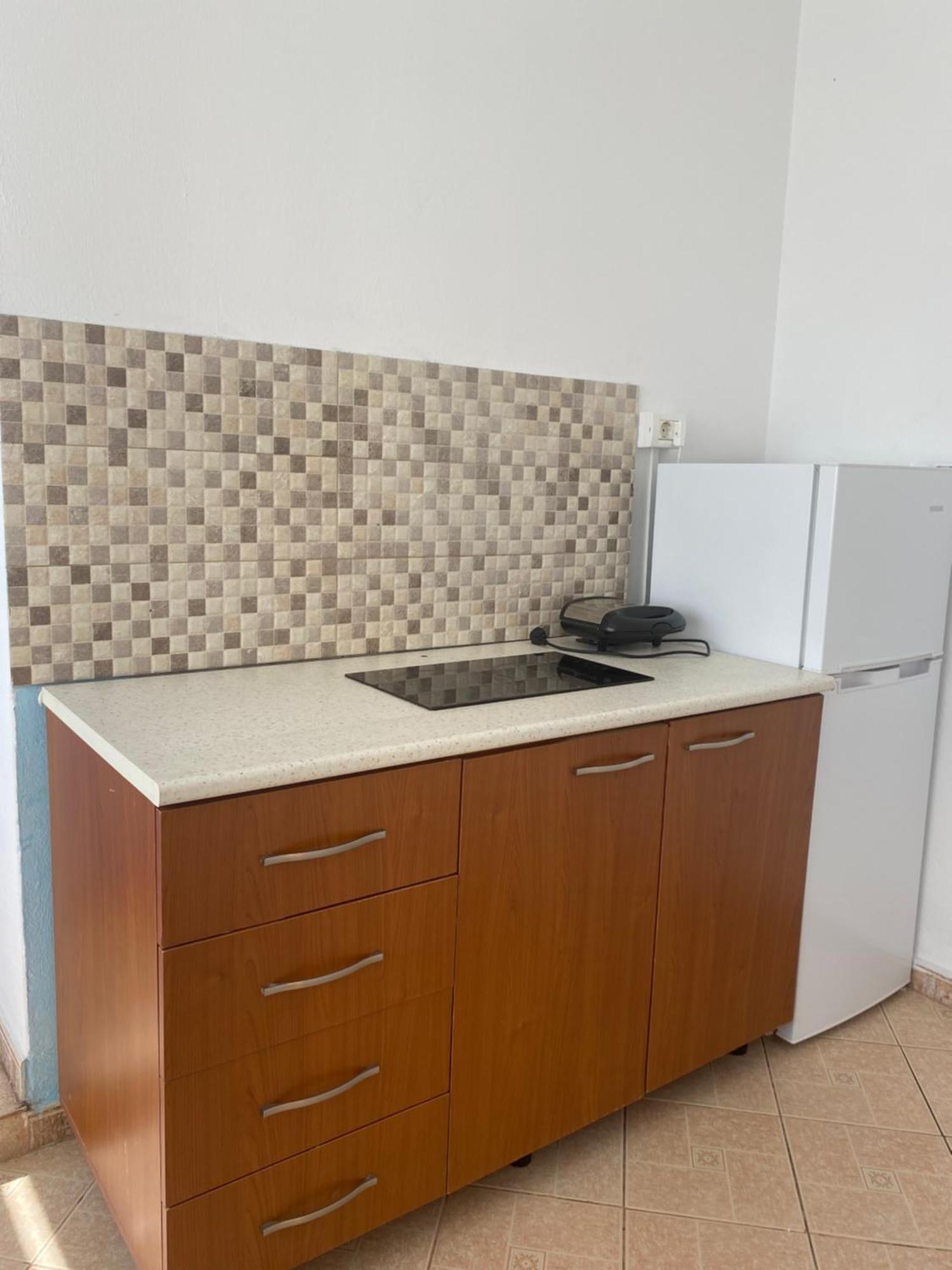 Vila M Vera Rooms With Kitchen And Apartments Durres Exterior photo